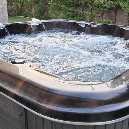 Privees Dans Des Lauriers *