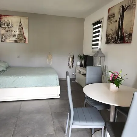 Accommodatie bij particulieren Privees Dans Des Lauriers Saint-Raphaël
