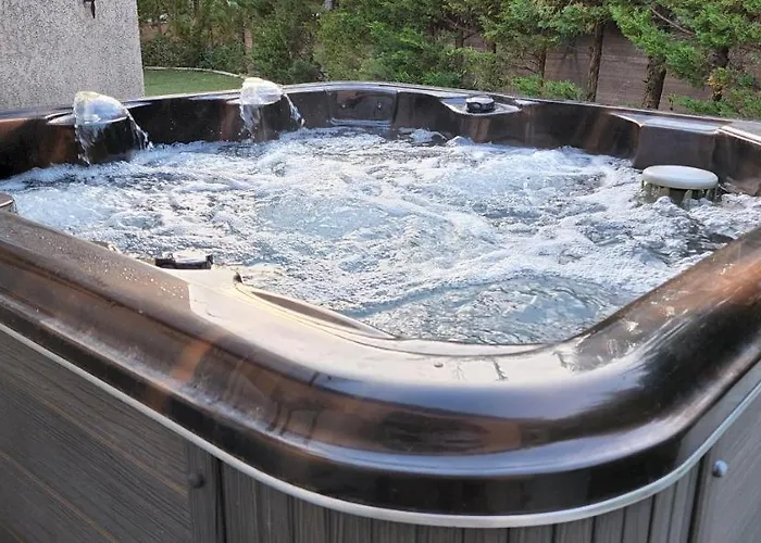 Privees Dans Des Lauriers *